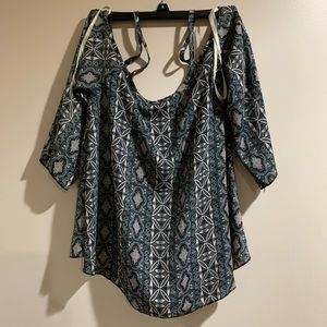 Off the shoulder long sleeve